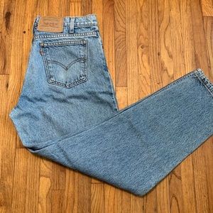 Vintage Levi’s 550s relaxed tapered leg jeans
